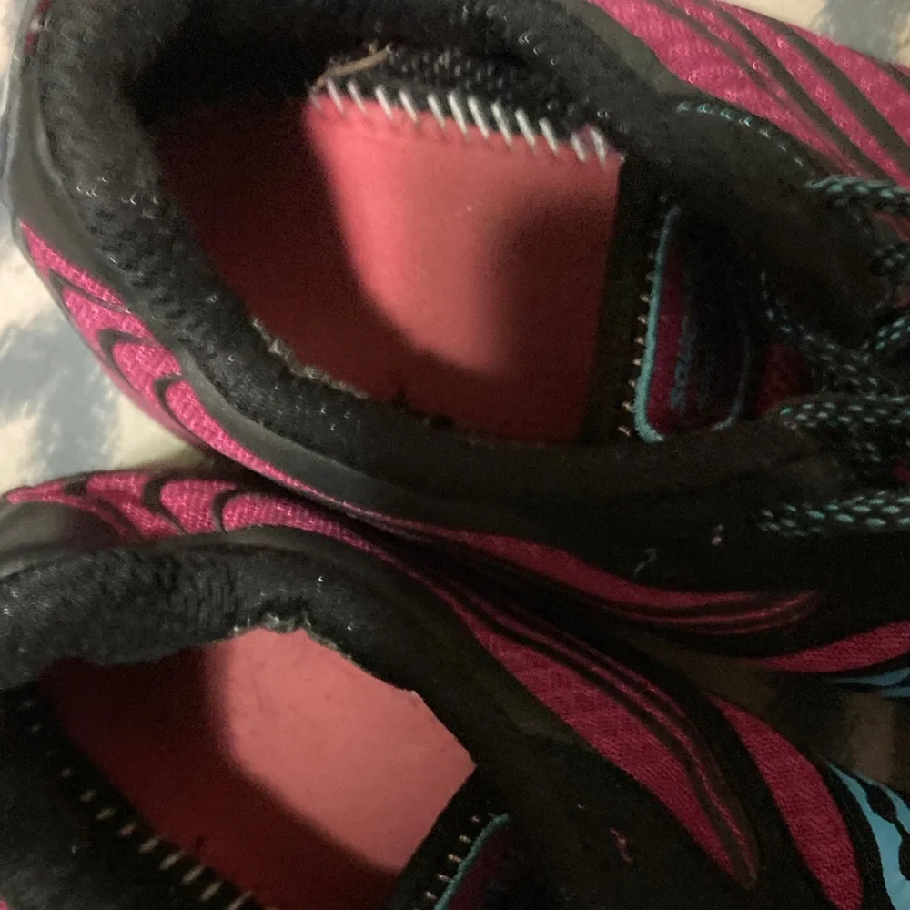 Saucony Women’s Pink and Teal Athletic Running Shoes 10‎ 🌸